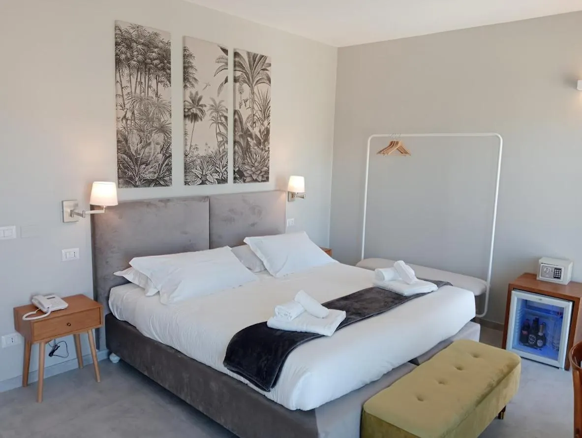 Itria Modica Hotel 0*,